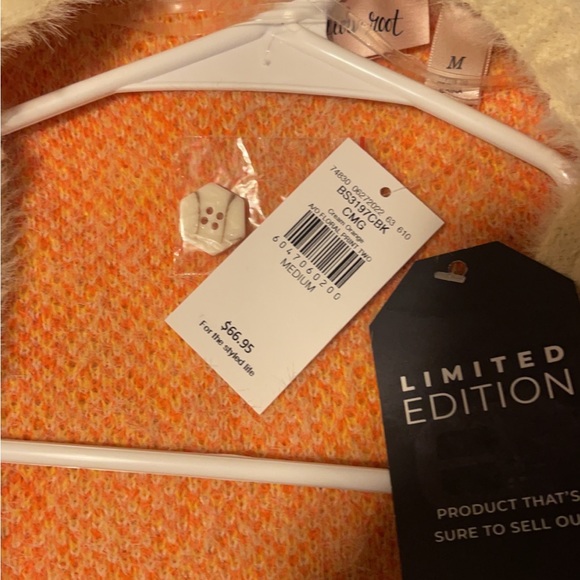 Cardigan/Tank set - Picture 6 of 6